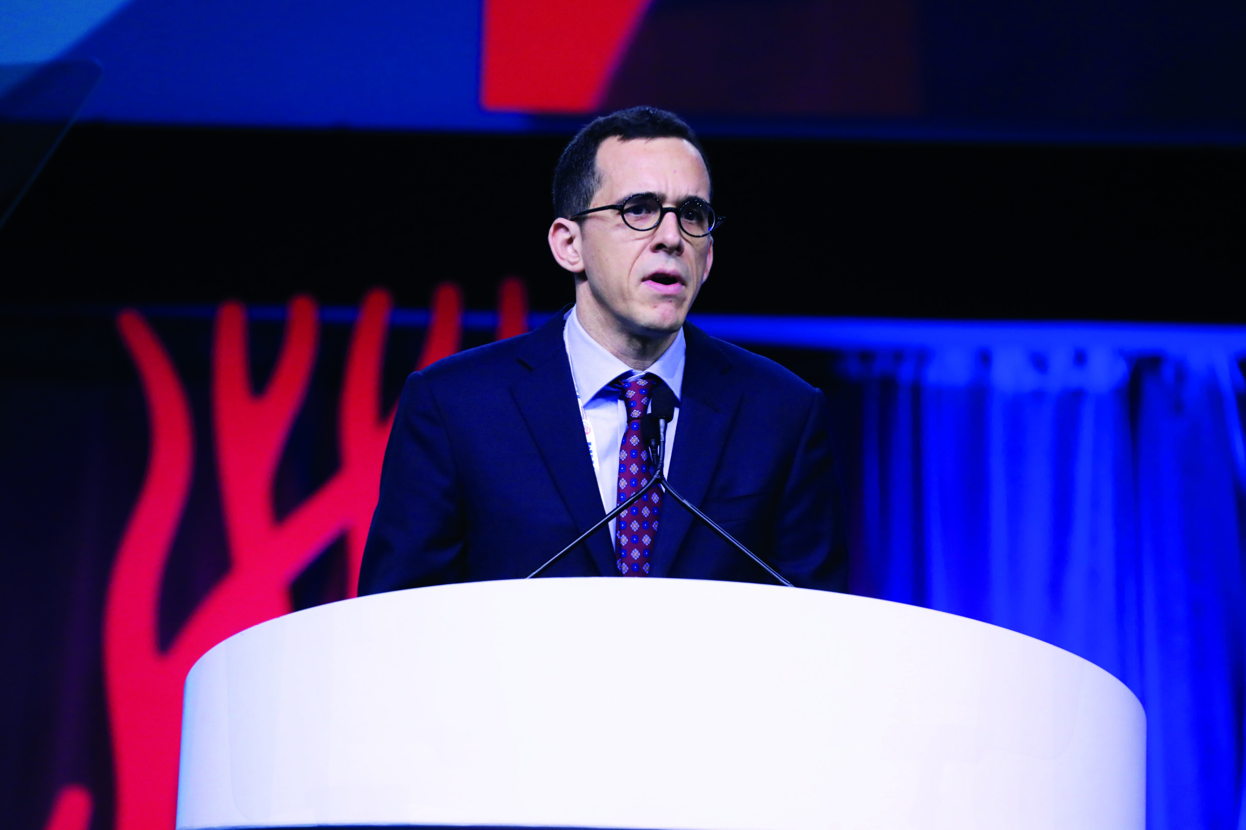 Transatlantic multicenter experience highlights effectiveness of total endovascular aortic repair with F/BEVAR but 5% risk of major stroke